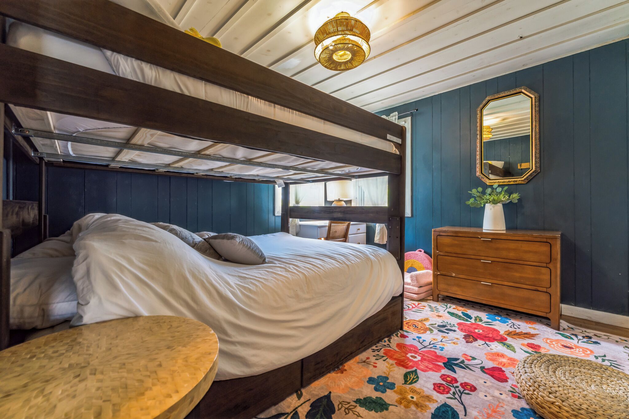 3 chambres, fer et planche à repasser, accès au Wi-Fi (inclus)