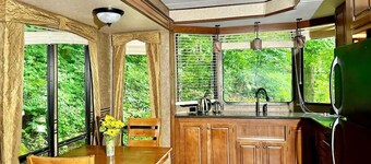 Lakefront RV Cottage in Parry Sound #18
