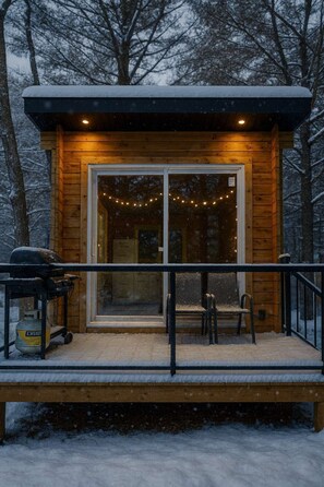 Property grounds - Unique 1-Bedroom Eco Log Cabin in Parry Sound #102 (Parry Sound)