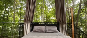 Studio Capsule House in Parry Sound #31