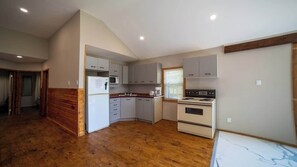 Fridge, microwave, stovetop, cookware/dishes/utensils