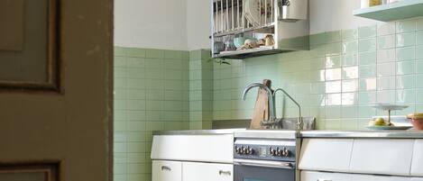Four, plaque de cuisson