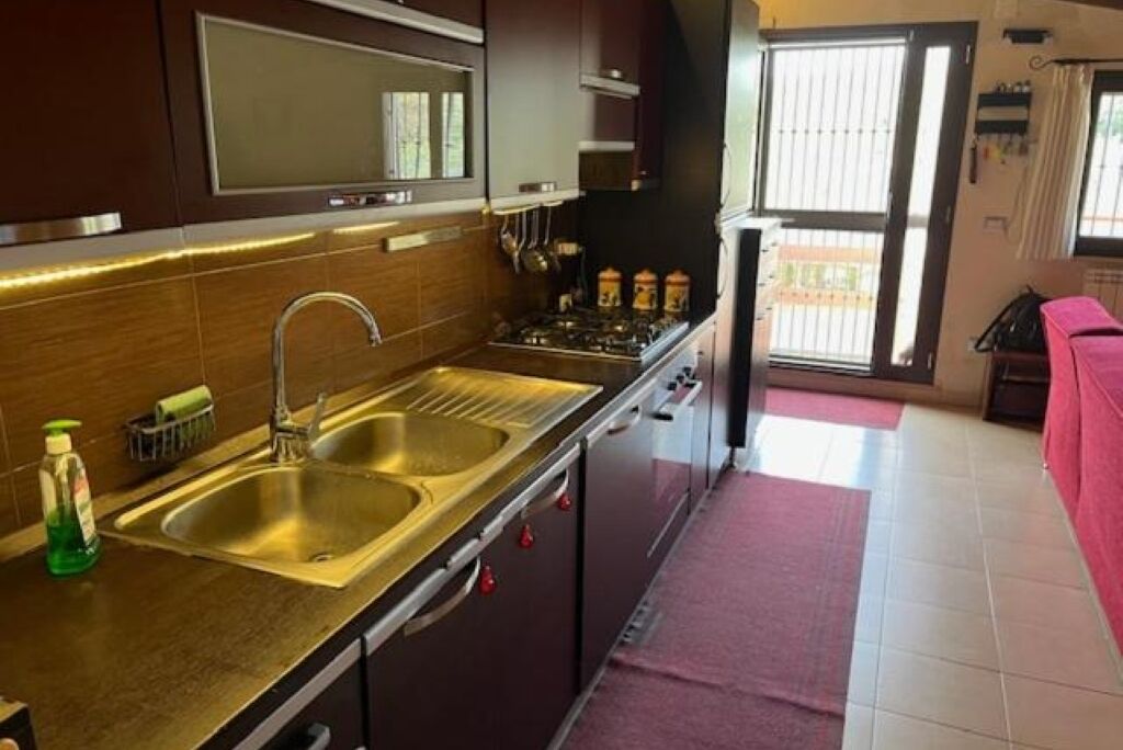 Microonde, forno, piano cottura, lavastoviglie