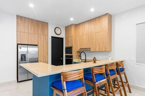 Fridge, microwave, dishwasher, coffee/tea maker