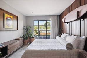 Terrace Queen with View | In-room safe, iron/ironing board, free WiFi