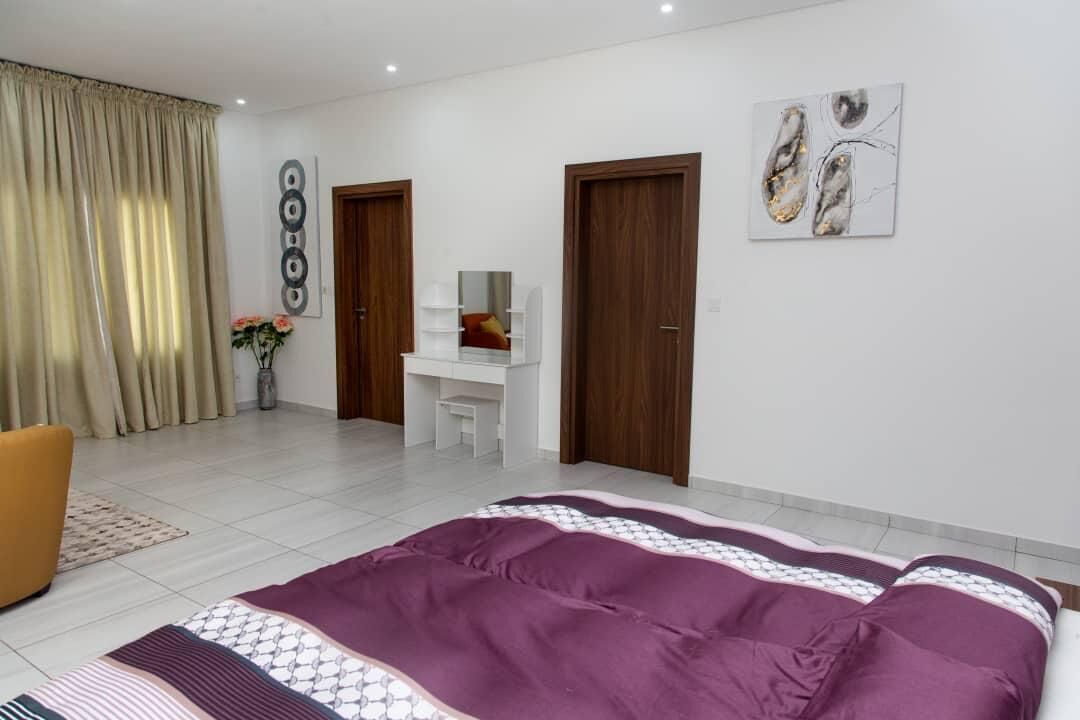 3 Schlafzimmer, Bügeleisen/Bügelbrett, Bettwäsche