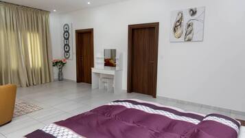 3 Schlafzimmer, Bügeleisen/Bügelbrett, Bettwäsche