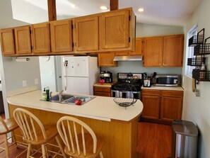 電子レンジ、オーブン、コンロ、食器洗い機