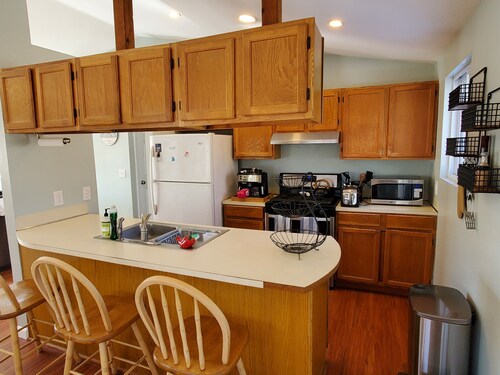 Narragansett, Bonnet Shores - Walk to the beach!