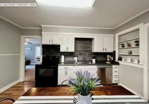 Micro-ondes, four, plaque de cuisson, lave-vaisselle