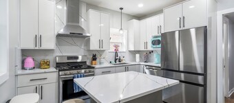 New! Beautiful 7BD Home - Sleeps 15 + 2 Car Garage