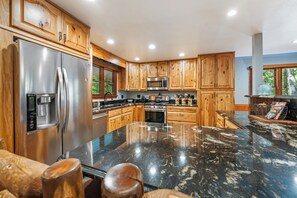 Mikrowelle, Ofen, Herdplatte, Geschirrspüler