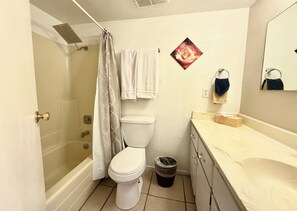 Bathroom - Fantastic 2-bedroom condo near Strip in Las Vegas (Las Vegas)