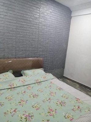 1 bedroom, Internet, bed sheets