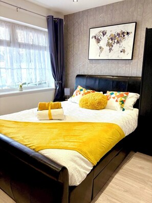 1 bedroom, iron/ironing board, WiFi, bed sheets