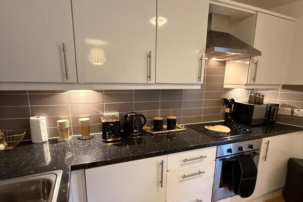 Fridge, microwave, oven, stovetop