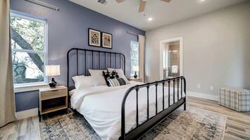 4 soverom, strykejern/-brett, wi-fi og sengetøy