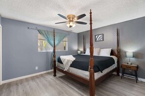 8 bedrooms, WiFi, bed sheets