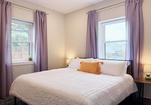 Unclassified image, 2 of 13, button - 1500 Sq ft Space 2 Bed 2 Bath Large Kitchen (Conshohocken)