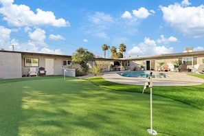 Exterior - Patio Lounge with Pool & Mini Putti | near Airport (Phoenix)