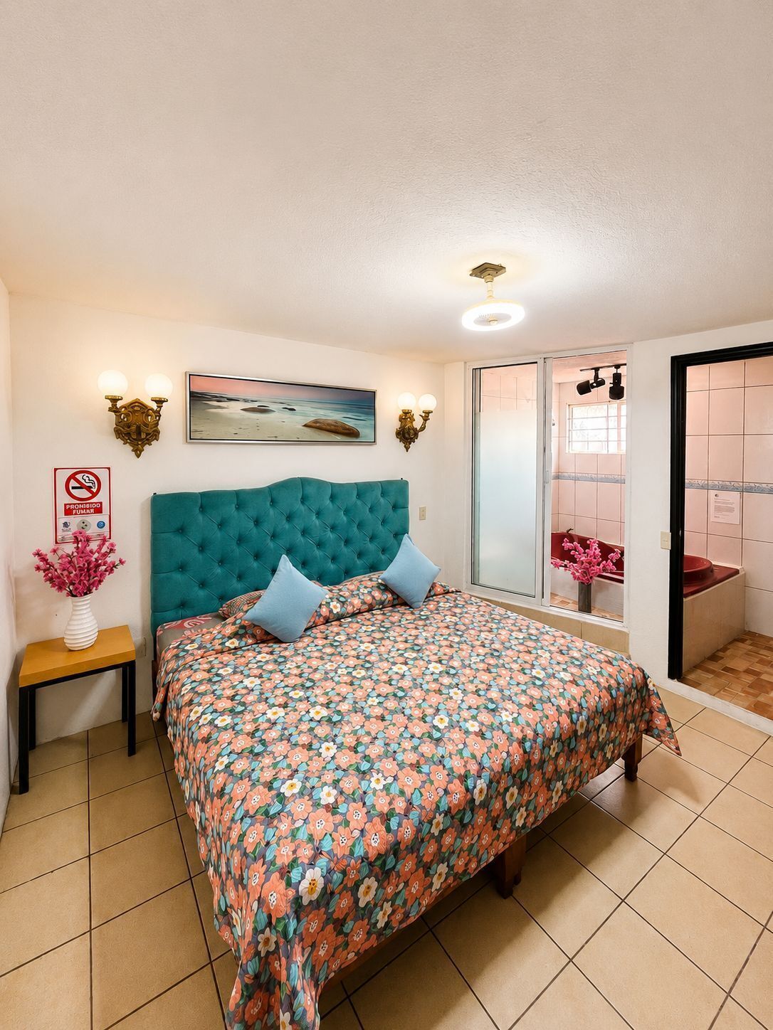 Junior Studio | Desk, free WiFi, bed sheets