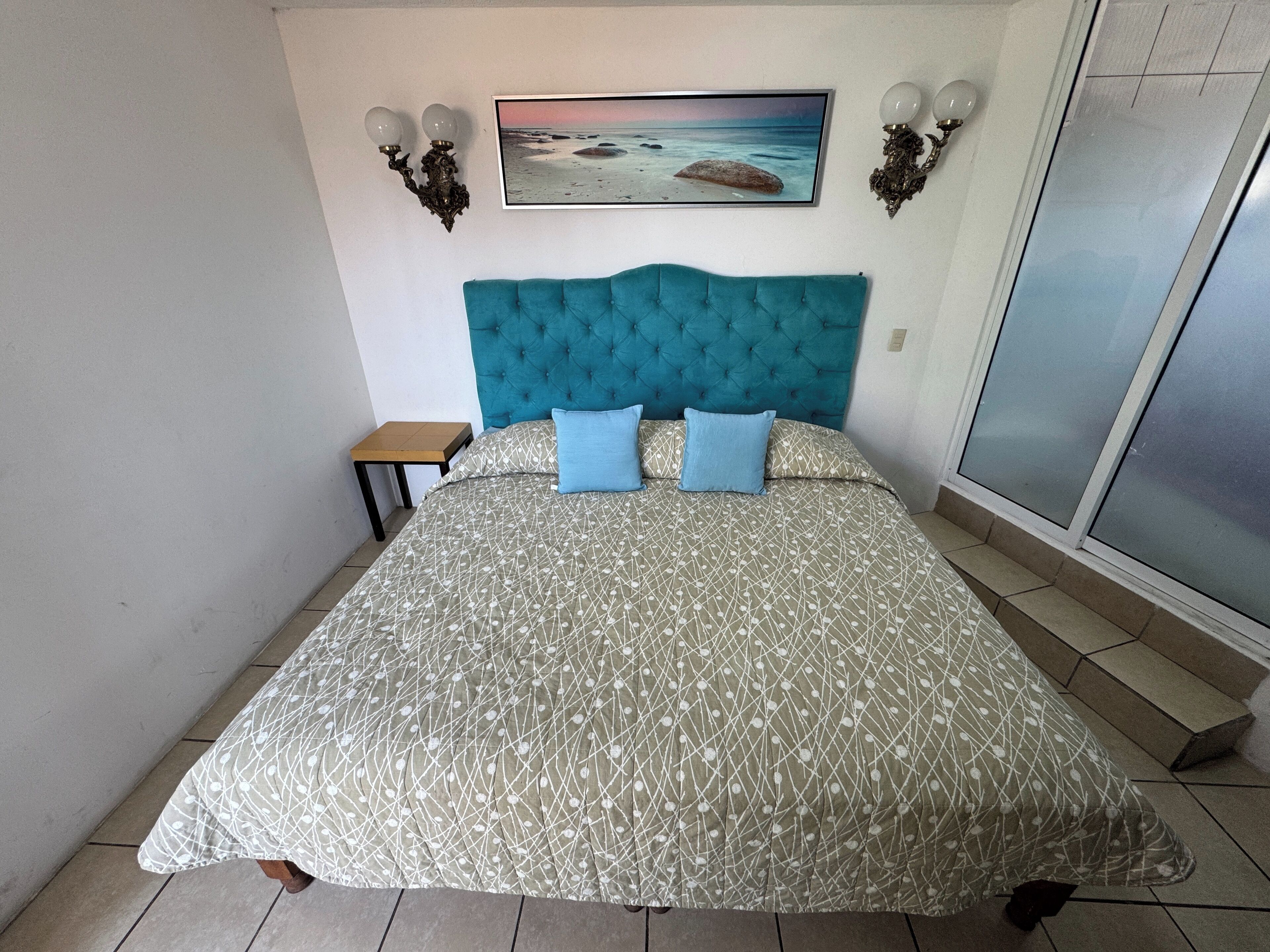 Studio Junior | Bureau, accès au Wi-Fi (inclus), literie fournie