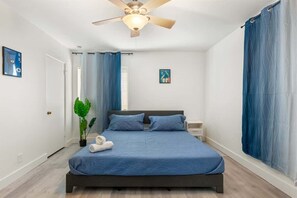 4 bedrooms, iron/ironing board, WiFi, bed sheets