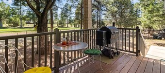 Charming Woodland 3BR Retreat | Sleeps 10