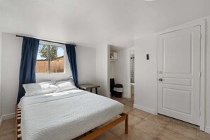 1 bedroom, WiFi, bed sheets