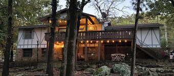 3-bedroom Eufaula cove cabin with lake view and lake access