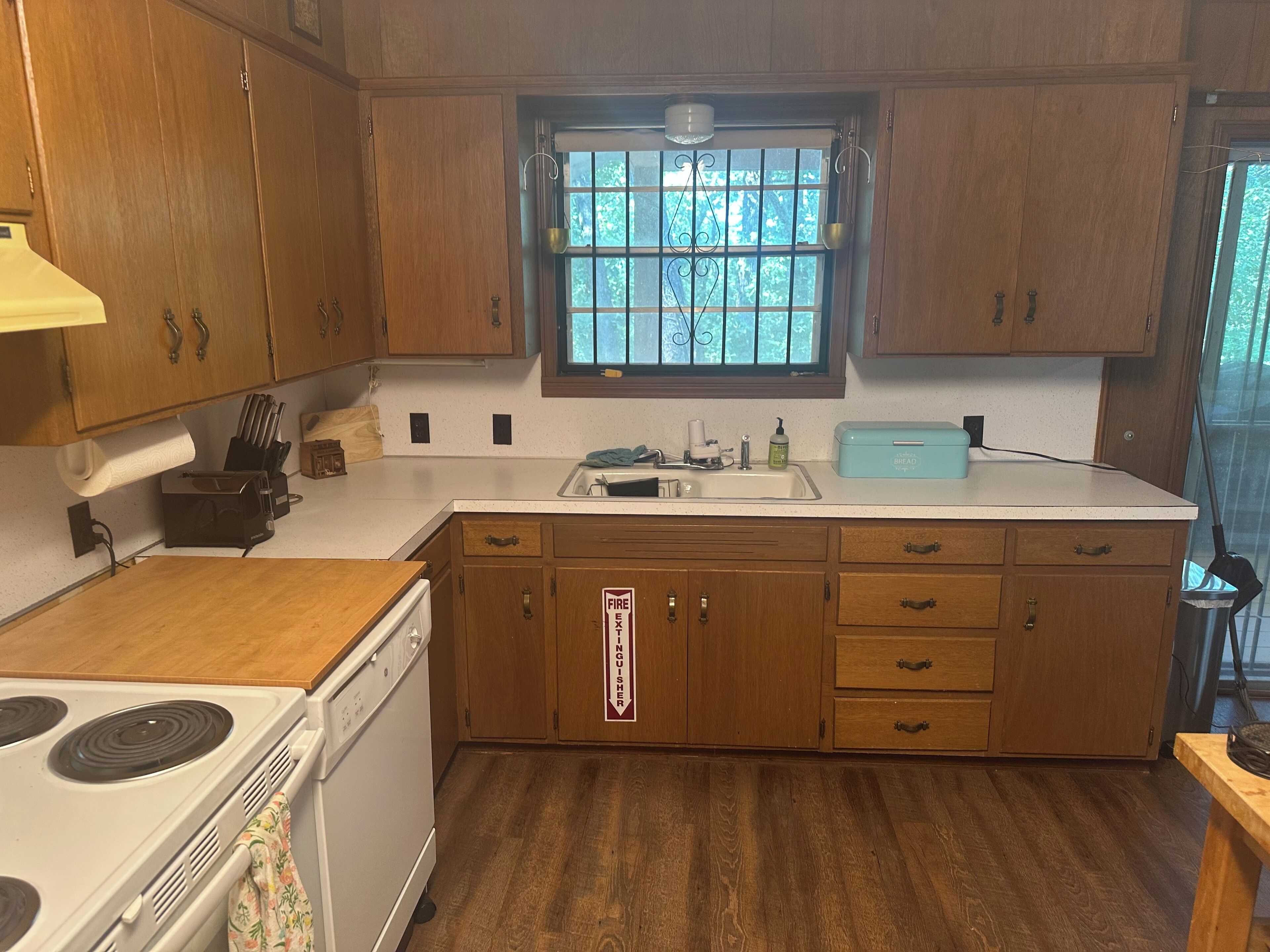 Micro-ondes, four, plaque de cuisson, lave-vaisselle