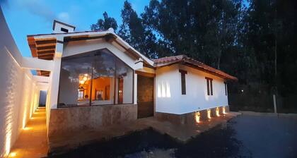 Beautiful country house 3 bedrooms en suite - patio and parking - 15 min from the Plaza