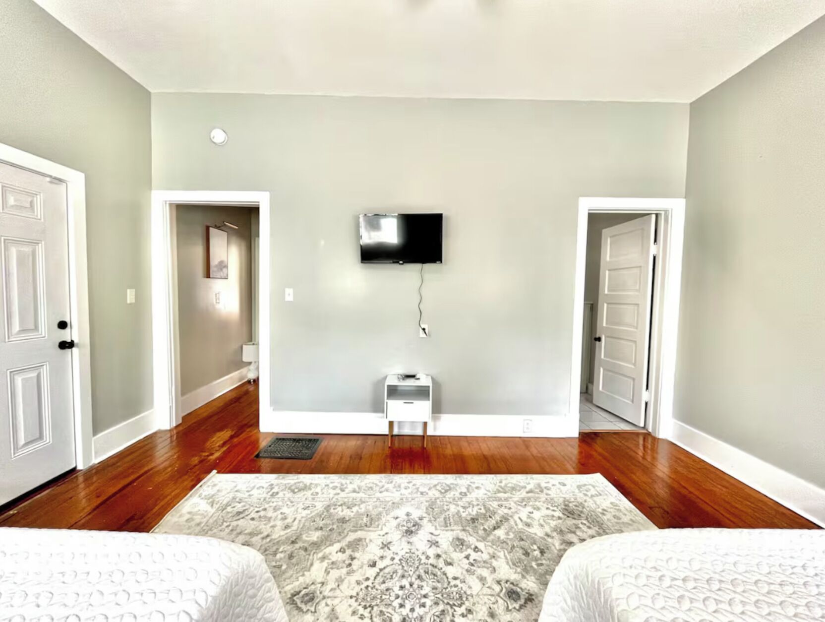 1 chambre, fer et planche à repasser, Wi-Fi gratuit, draps fournis