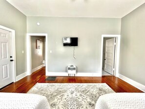 1 makuuhuone, silitysrauta/-lauta, ilmainen Wi-Fi, vuodevaatteet