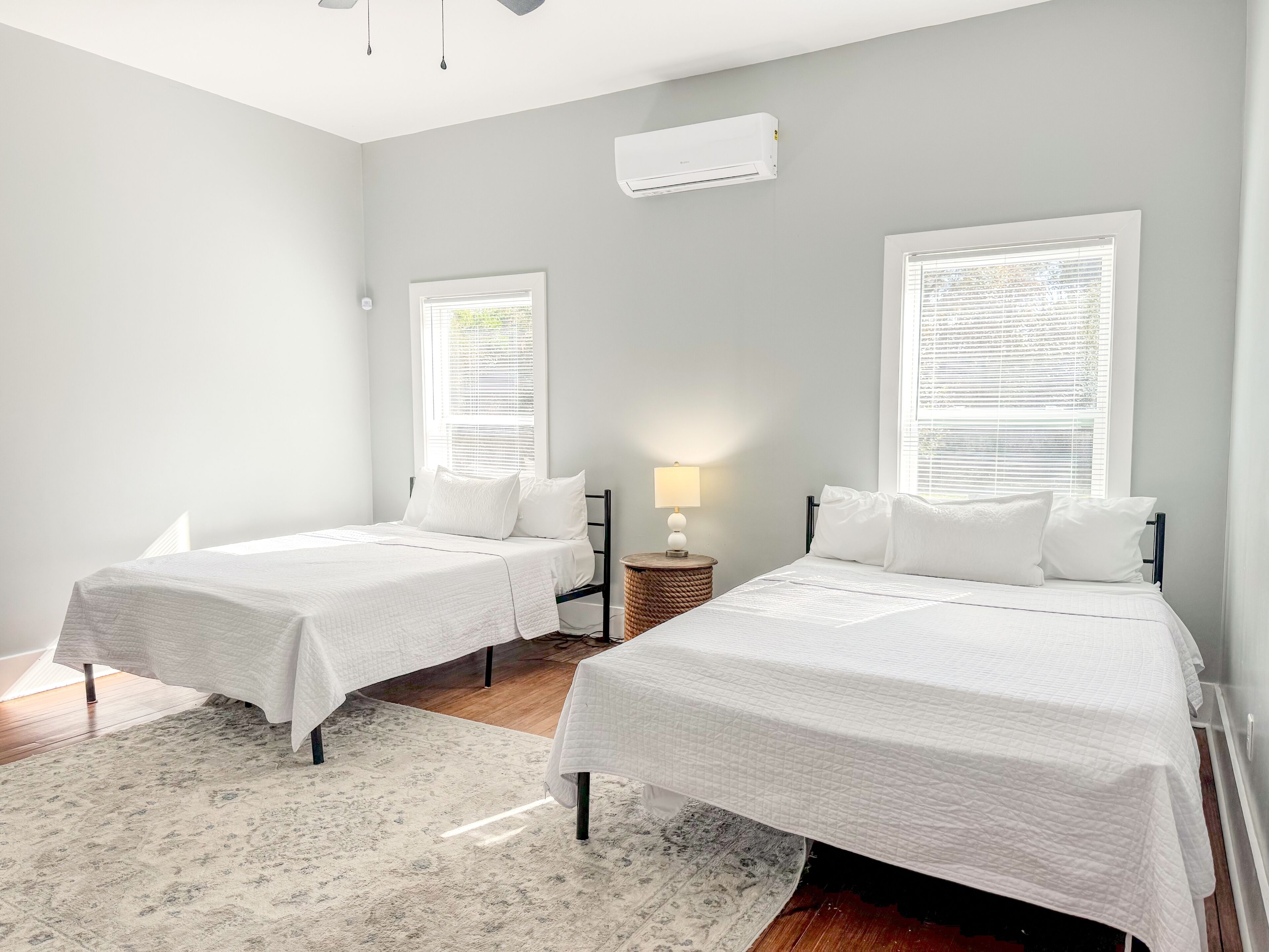 1 chambre, fer et planche à repasser, Wi-Fi gratuit, draps fournis