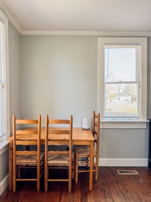 Dining - Cardinal Cottage - Sleeps 4 (Beaufort)