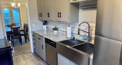 Chic 2BR Retreat Near Toledo Hospital- Stylish, Cozy & Fully Equipped