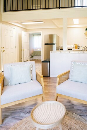 Interior - Romantic Forest Hideaway  Wine, Hike, Relax in Santa Cruz Mountains (Los Gatos)