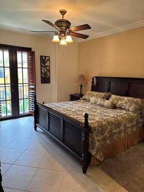 3 soverom, skrivebord, strykejern/-brett og wi-fi (inkludert)