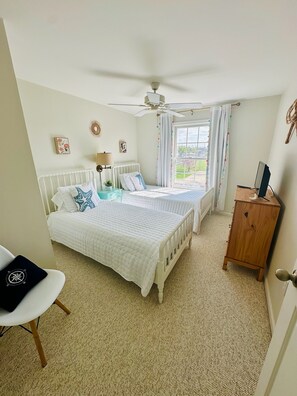 5 bedrooms, iron/ironing board, free WiFi, bed sheets