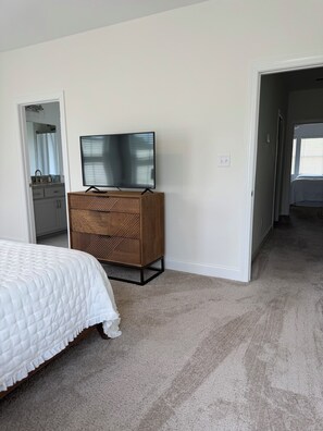 3 Schlafzimmer, Bügeleisen/Bügelbrett, WLAN, Bettwäsche