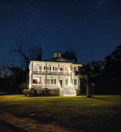 Pecan Point - Sleeps 10 - Stunning Lowcountry home!