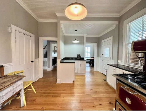 Pecan Point - Sleeps 10 - Stunning Lowcountry home!