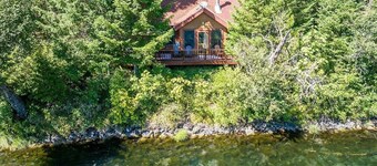 Paradise on the banks of the McKenzie River