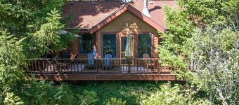 Paradise on the banks of the McKenzie River