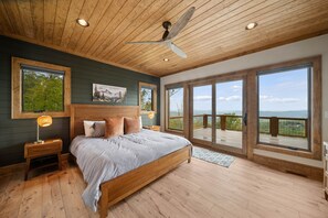 5 bedrooms, iron/ironing board, free WiFi, bed sheets