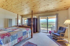 3 bedrooms, iron/ironing board, Internet, bed sheets - Walk to Lake: Scenic Southern Colorado Escape! (San Luis)