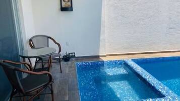 Piscine extérieure, piscine chauffée