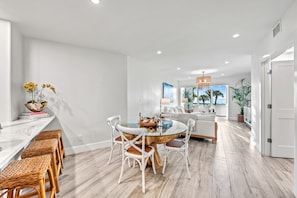 Dining - Lido Harbour South - Beachfront Condo with Heated Pool & Sunset Views (Lido Key)