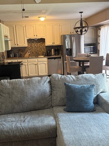 This cozy home is a beautiful 3 bedroom, 2 full bathroom as  with a 2-car garage